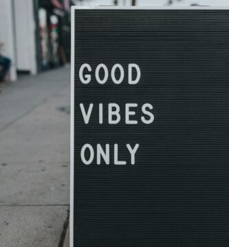 good vibes only text